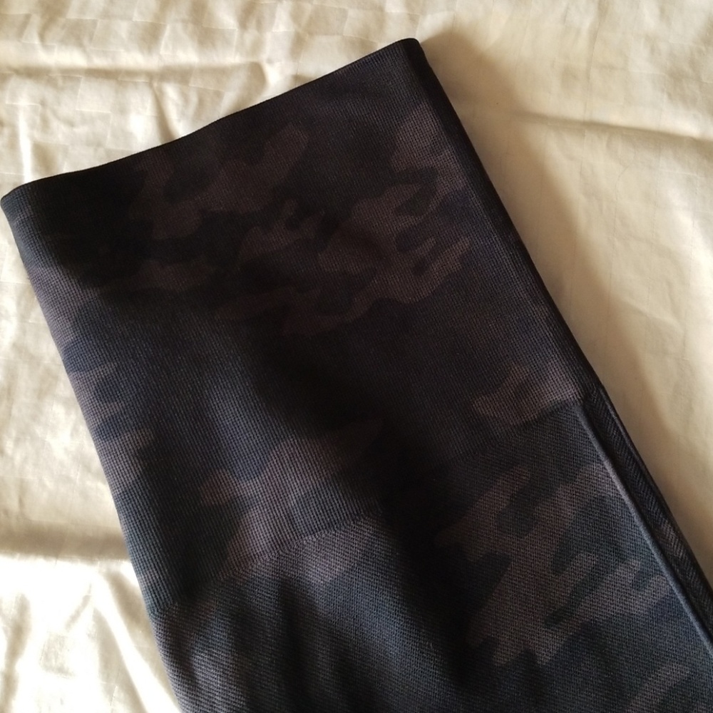 Spanx grey camo leggings - never worn!